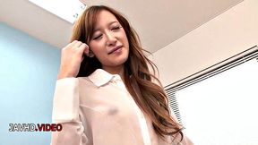 Mai Shirosaki's JAV show starts with a Japanese blowjob session