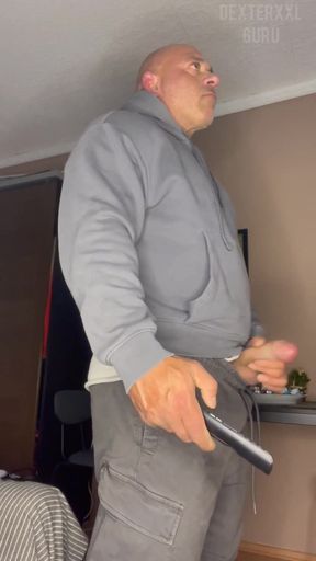 Mr Guru. Wank Quick Big Bodybuilder