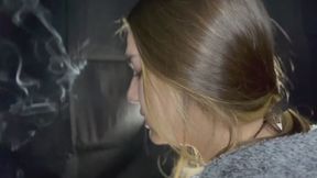 SMOKING YULIANA CLOSE UP RED LIPS