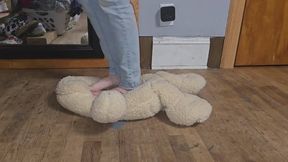 Chrissy barefoot trample