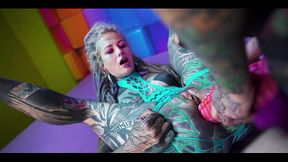Illuz straps on a massive toy to dominate Anuskatzz’s ass