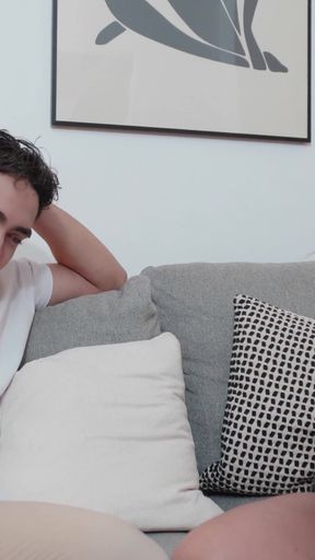 I Lied to My Tinder Date About My Age, and I Regretted It