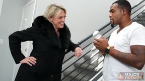 kinky blonde dee williams deepthroats and rides rome major huge dick!