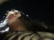 Chica Deportiva Con un Gran Culo Se Masturba. Tembloroso Orgasmo en el Baño y te habla en Español