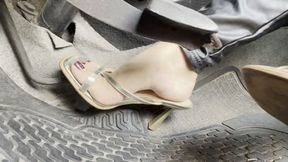 Ely can't start the old car barefoot