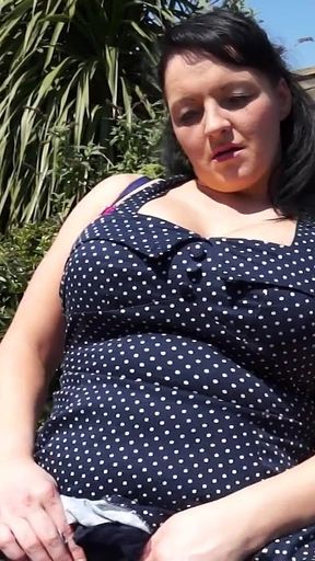 Curvy British Housewife Devon Breeze Plays with Her Pussy in the Garden