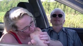 Foot love in his car (mp4)