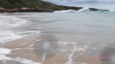 On vacation with pornstar Vina Sky hanging at the beach and playing with her pussy in the car