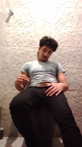 Is There Anyone Under 22 Who Can Satisfy My Thirst for a Hard Penis?