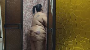 Shower with Bbwlatinass spy show lotion bubbles