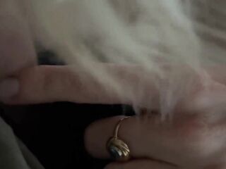 I tried to fuck my maid but her vagina is to taut (early cum)