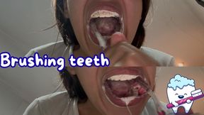 Brushing teeth + Sensitive gums