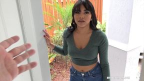 Hot latina delivery girl gets her pussy stretched