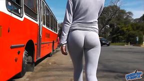 Hot Public Cameltoe and Ass in Tight Yoga Pants!