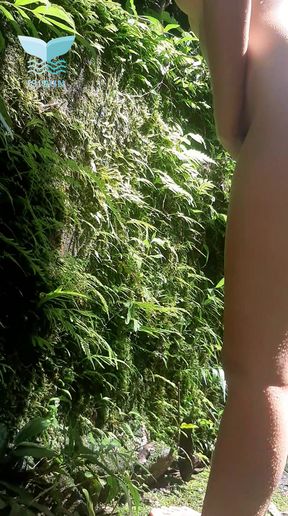 Girl who asks me for photos naked in the river for her only. We end up having sex and she gives me a blowjob.