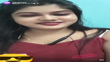 Rupsha Showing Boobs Spread Pussy With Face On Live