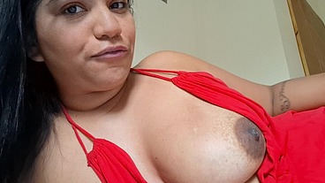 Meu vizinho me fodeu no meu quinta não aguentou a segurar e gozou dentro da minha bucetinha