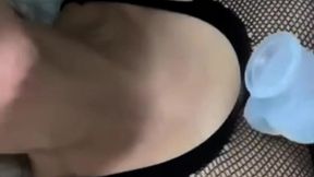 anal y vaginal senorita artista sacia su sed insoportable con un consolador .