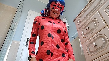 sexy lady bug with big ass