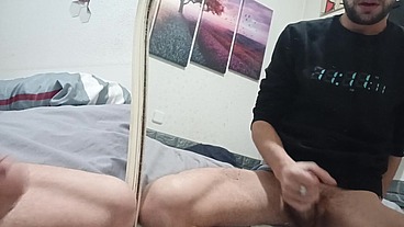 Bony Babyron dans un solo efficace et juteux - Gaysight.com