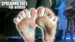 Spreading Toes For Worship