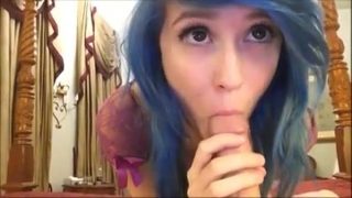 Blue Hair Neko Cosplayer Teen Deepthroats Schwanz POV