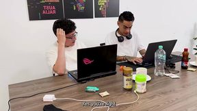 caliente milf de gran culo redondo es follada en pov por una gran verga! mi madrastra me pide que rompa su estrecho cono maduro