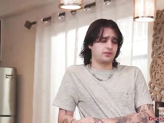 Brunette hair lesbian Nico Luva wishes to try chaps for a change.Shes seducing their tenant Elias Money.The dude is licking her shaggy twat in advance of screwing her booty