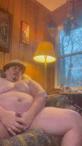 Chub Bear Fatty Daddy Bubba Burly Chub Flexing in the Kitchen &amp; Fapping on the Couch.   Clip 1