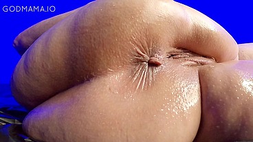 Suck And Sniff MAMA’s Sweatbox