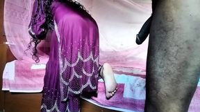 Desi woman Tasneem fucked her boyfriend for the first time