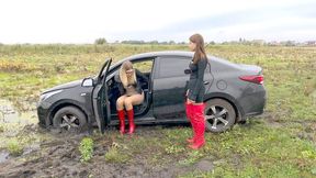 JULIA KRISTINA STUCK IN THE MUD ENGINE OVERHEAT full video 16 min part 03