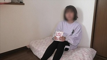 私の恥ずかしい所みないで…【女子◯生の恥部オナニー】
