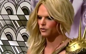 Willam belli teaches tucking and a compilation