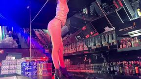 a suruba na casa de swing todo mundo gozou