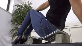 Your laptop crushed completely under my ass (small version)