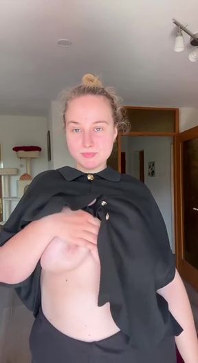 Amateur with big tits shows off her round ass
