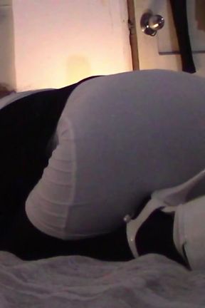 MILF with a Gorgeous Ass Gives a Blowjob and Swallows Cum