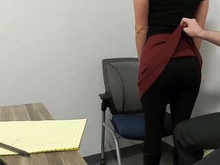 Hotty Gives Fresh Boss a Oral pleasure During Job Interview