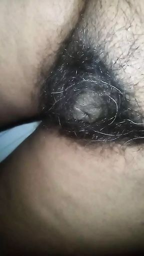 Big Sikh Sissy Crossdresser Giving Pleasure to Her Self