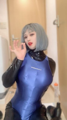 Latex slave SISSY NAMI