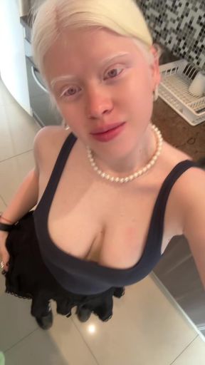 Amateur babe showcases her only fans content