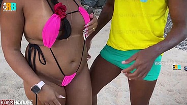 Aventura com Casal. Cuckold da Kriss Hotwife filmando esposa namorando com negão dotado Realizador Baiano pelas ruas e praias de salvador . Exibicionismo e muito sexo ao ar livre com mulher de