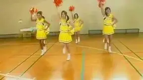 Videos de Entrenadora Caliente con las Porristas Universitarias