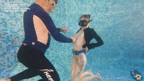 Dragon_The thin girl underwater FHD