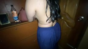 A beautiful desi beauty comes from outside and changes her saree.