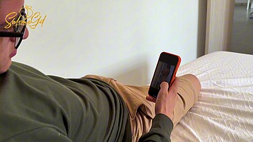 Stepsis Caught His stepbrother Masturbating with a Video of Her and She Teach How It Feels in the Real Life