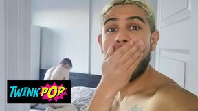 TWINKPOP - Alex Montenegro Cums With His Step-Stepbro Thyle Knoxx's Dinky In His Bootie, Then Takes A Facial Cumshot Popshot