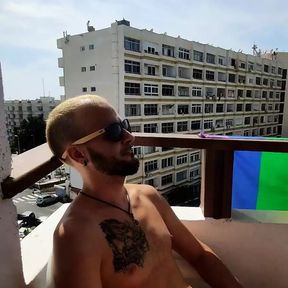 Jerking off in my balcony