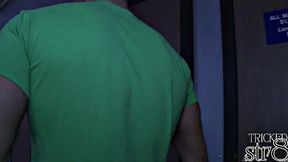 Fooled guy got blowjob in gloryhole